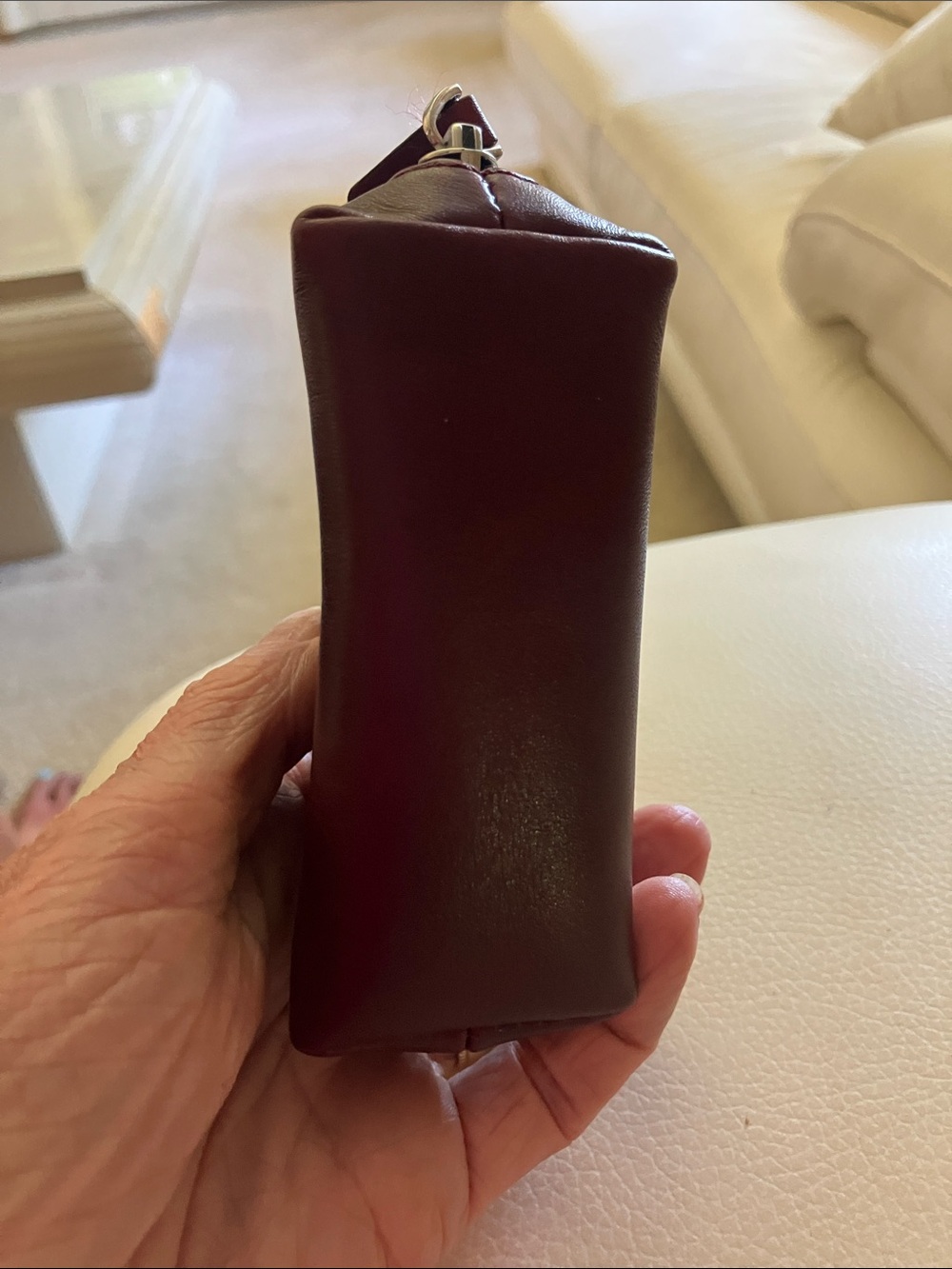 Small maroon, Tumi pouch, change purse, Case! - Picture 4 of 8